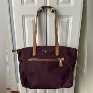 Michael Kors Fall Nylon Tote. Burgundy